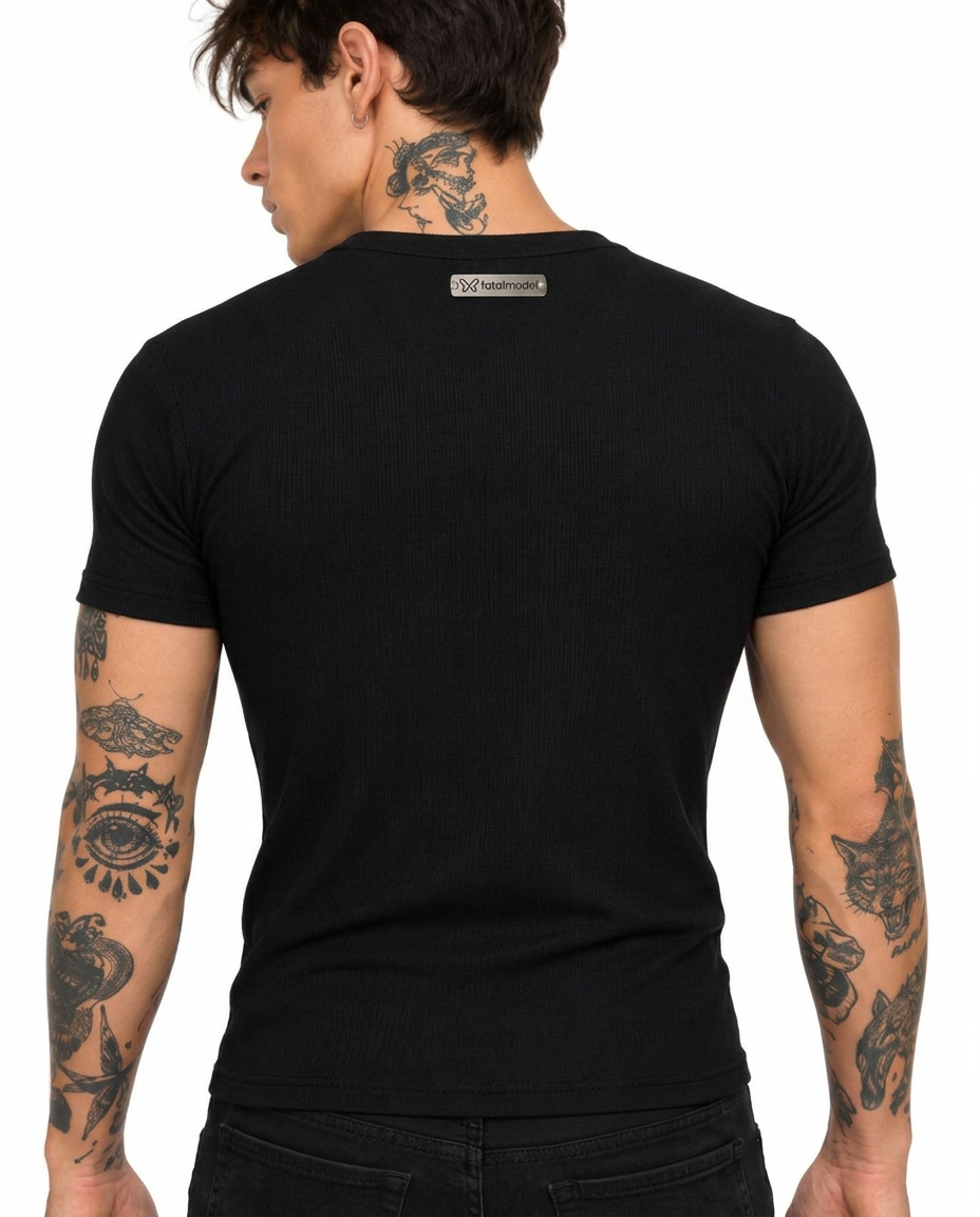 Camiseta Masculina Coladinha — imagem 2 de 2